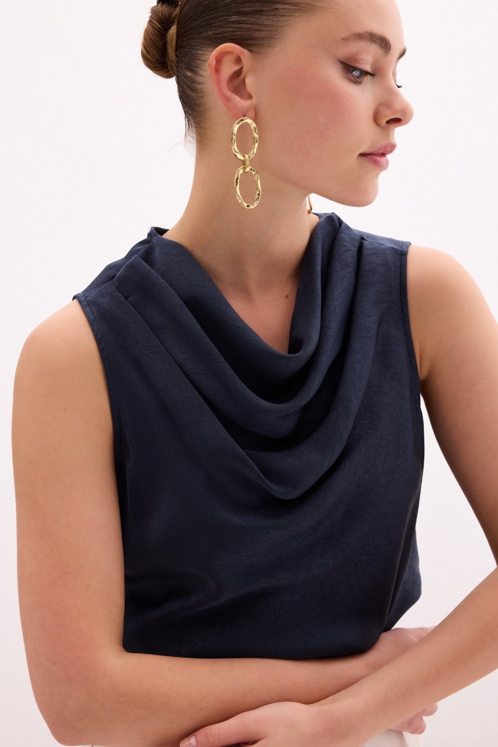 Sateen Degaje Yaka Saten Bluz - Siyah görsel 5