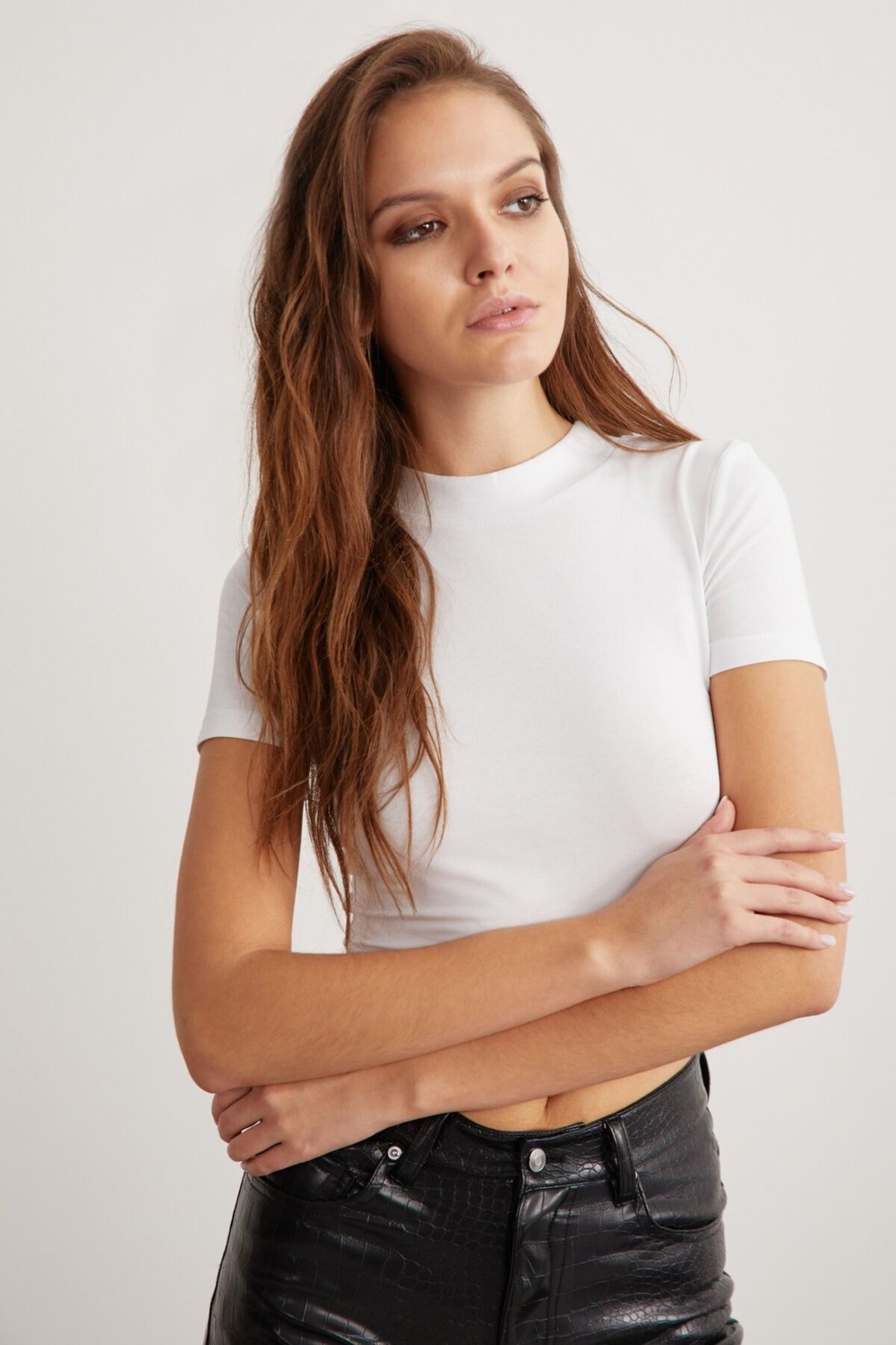 Grimelange Nıara Kadın Pamuk Elastan Bisiklet Yaka Kısa Kollu Slim Fit Crop Beyaz Büstiyer görsel 4