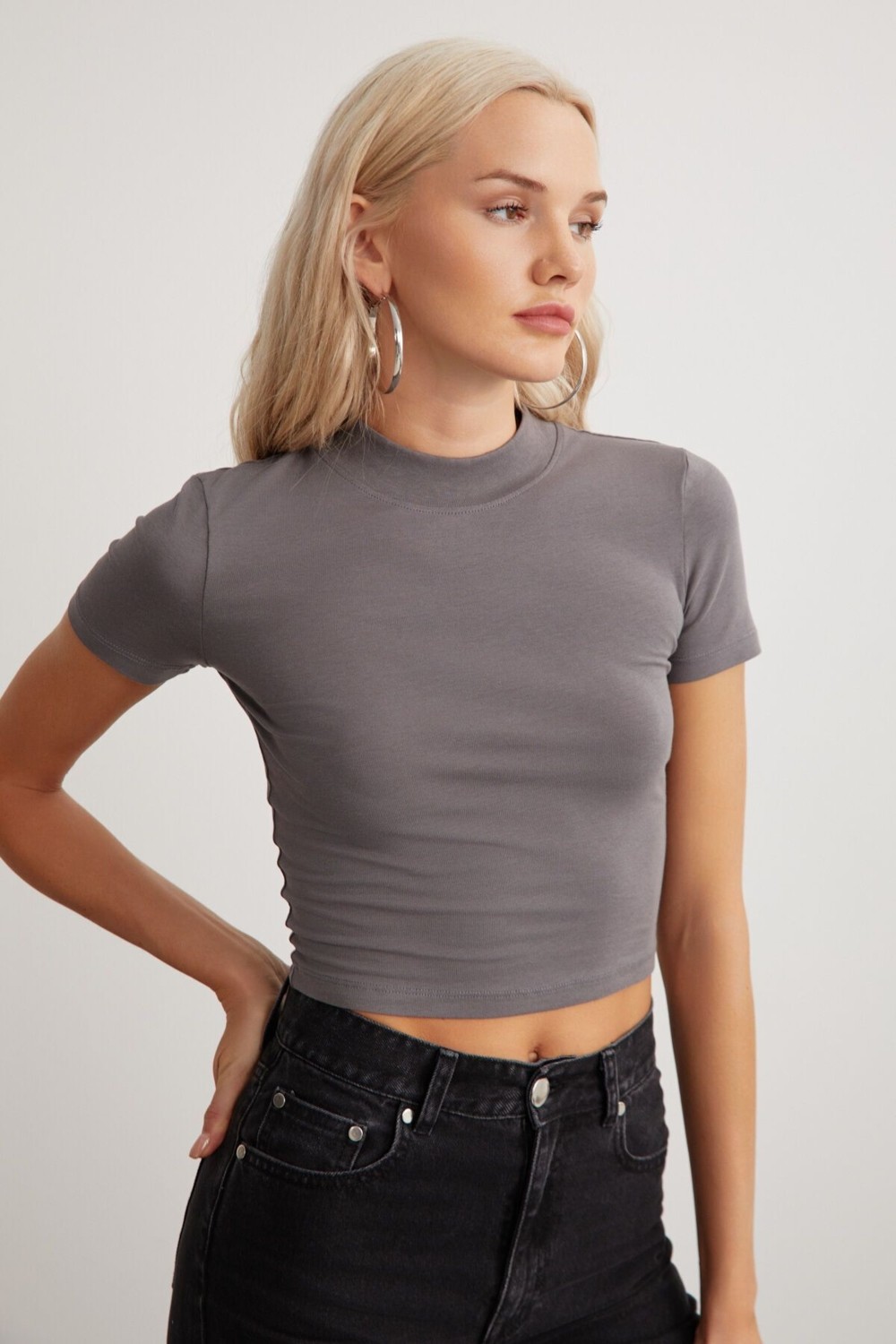 Grimelange Nıara Kadın Pamuk Elastan Bisiklet Yaka Kısa Kollu Slim Fit Crop Beyaz Büstiyer