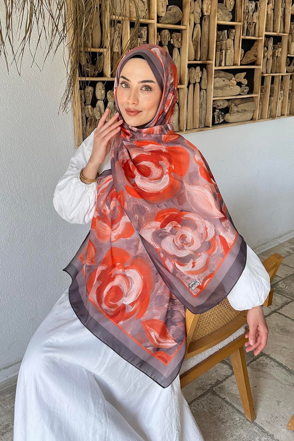 Lamelif Çiçek Desen Pamuk Şal Antrasit 70 x 180 cm Hafif ve Nefes Alan Kumaşla Kadınlar İçin görsel 2