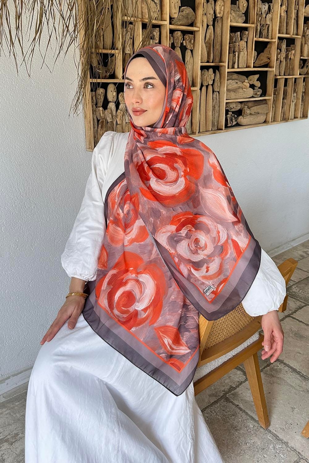Lamelif Çiçek Desen Pamuk Şal Antrasit 70 x 180 cm Hafif ve Nefes Alan Kumaşla Kadınlar İçin görsel 3