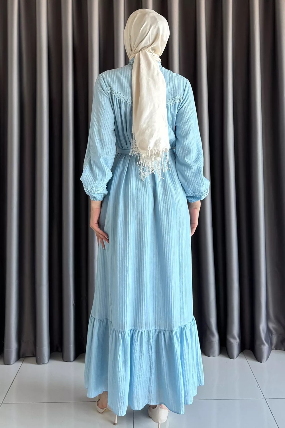 Julude Boydan Düğmeli Fırfırlı Bel Kuşak Detaylı Tesettür Elbise P-00017561 görsel 4