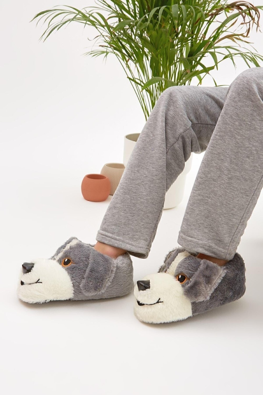 Moda Devrin Mdes Gri Hayvanlı Peluş Ev Ayakkabısı Kadın İçin Sessiz Taban Sevimli Köpek Figürlü Panduf görsel 2