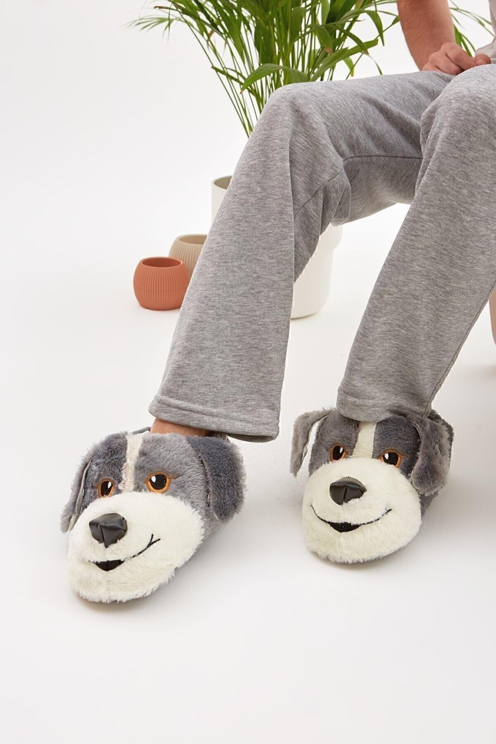 Moda Devrin Mdes Gri Hayvanlı Peluş Ev Ayakkabısı Kadın İçin Sessiz Taban Sevimli Köpek Figürlü Panduf görsel 4