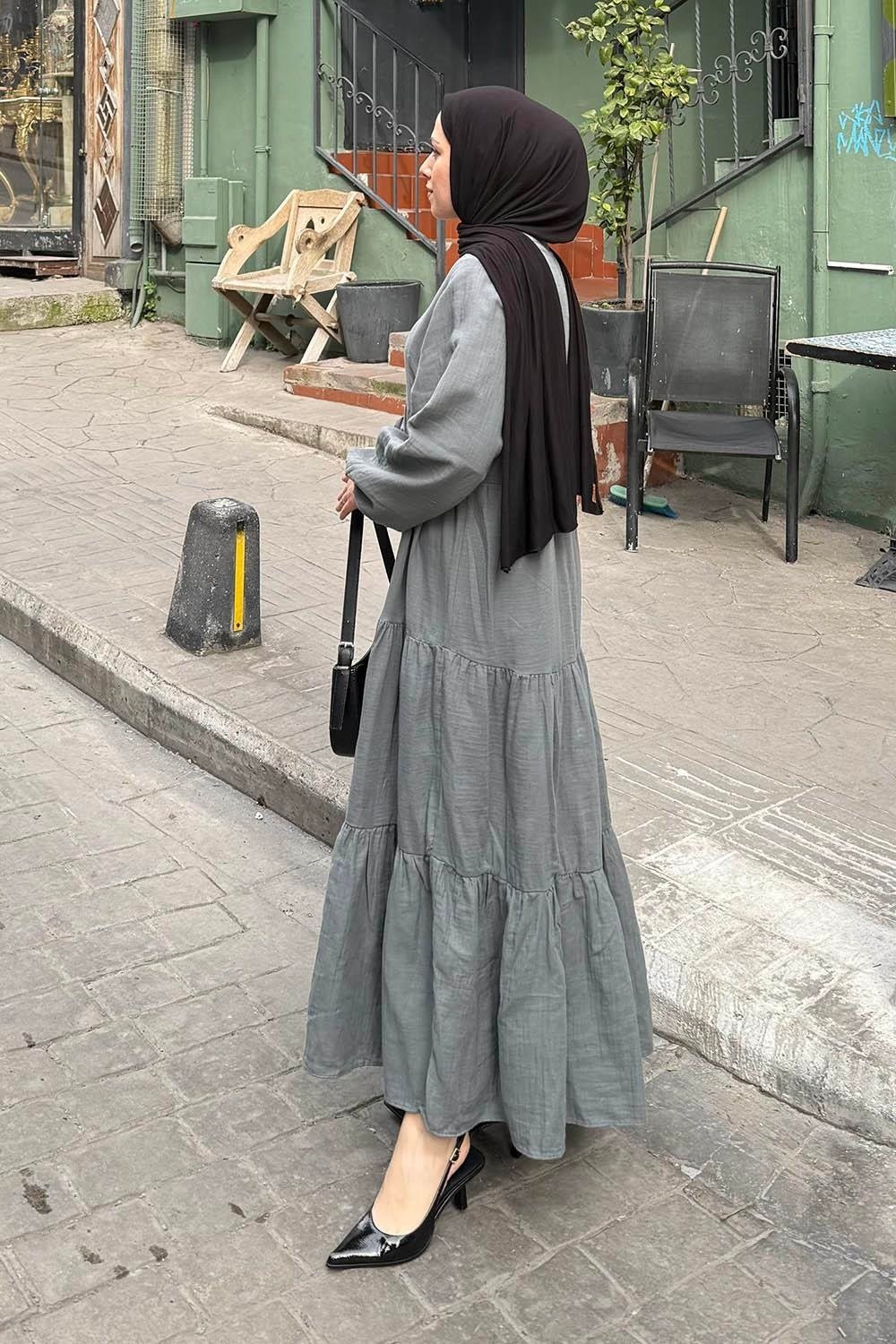 Lamelif Ön Yarım Düğme Detaylı Müslin Kumaş Tesettür Elbise Lacivert görsel 6