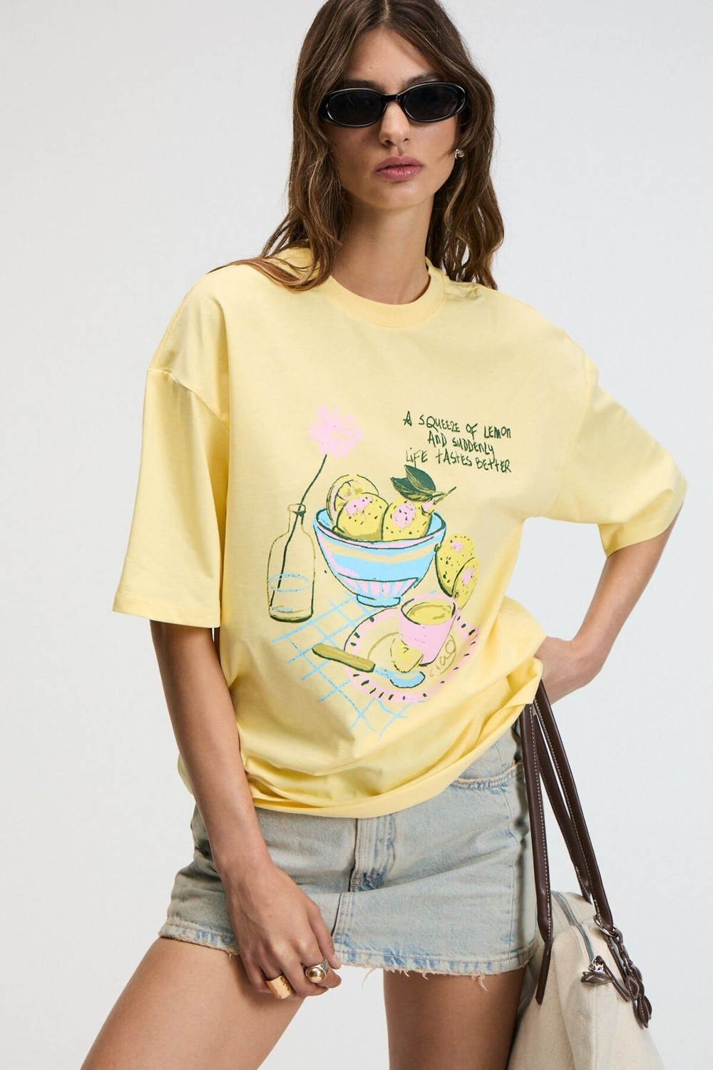 Grimelange NITZA Kadın %100 Pamuk Oversize Bisiklet Yaka Sarı T-Shirt görsel 2