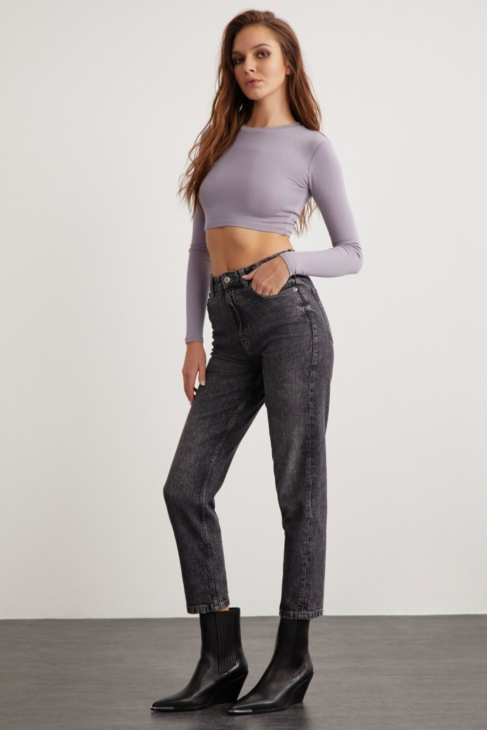 Grimelange Essıe Kadın Bisiklet Yaka Slim Fit Uzun Kollu Crop Siyah Büstiyer görsel 3