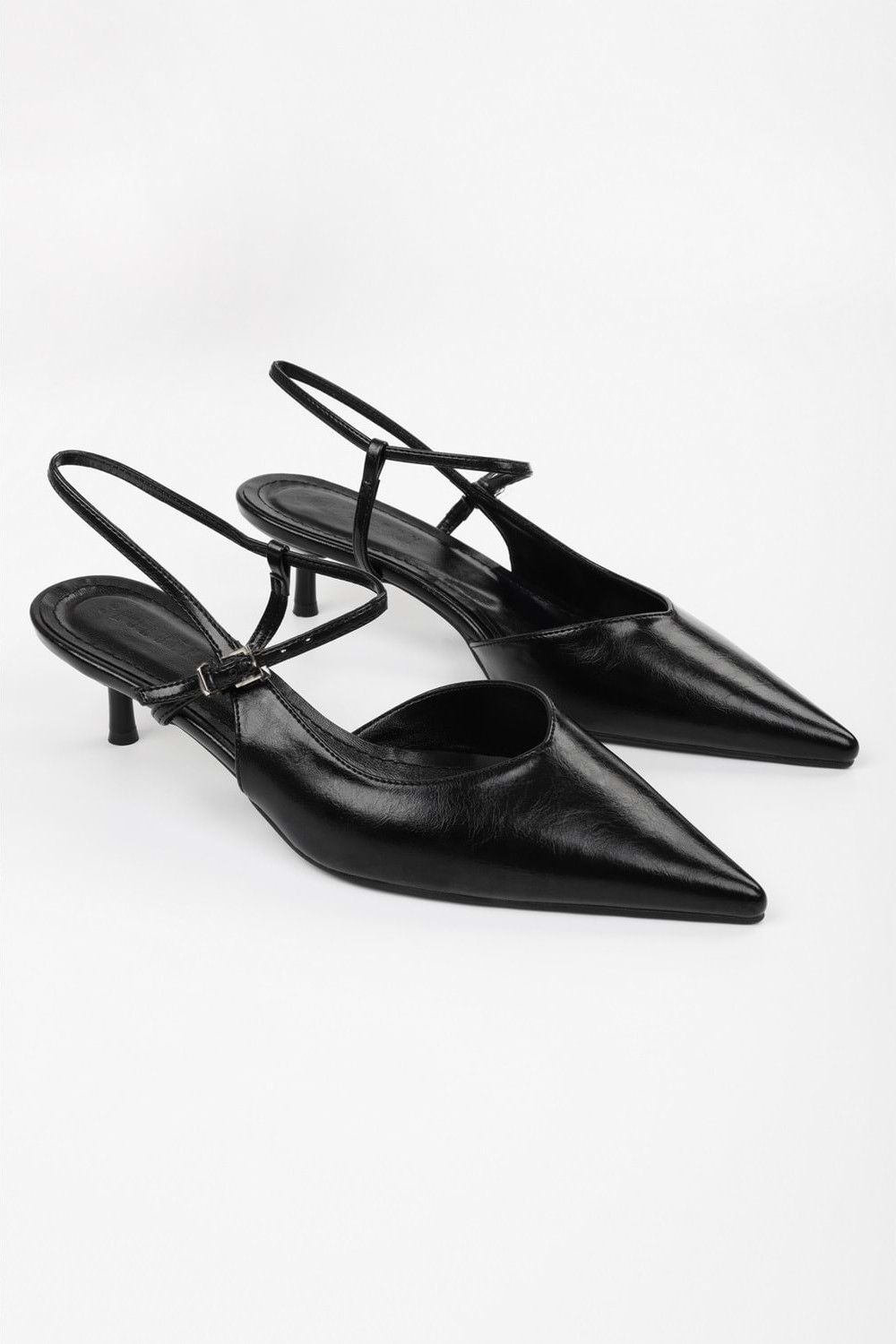 Shoeberry Kadın Lea Siyah Parlak Stiletto Suni Deri İnce Topuk Ayakkabı Jurdan Taban ile Şık Tasarım