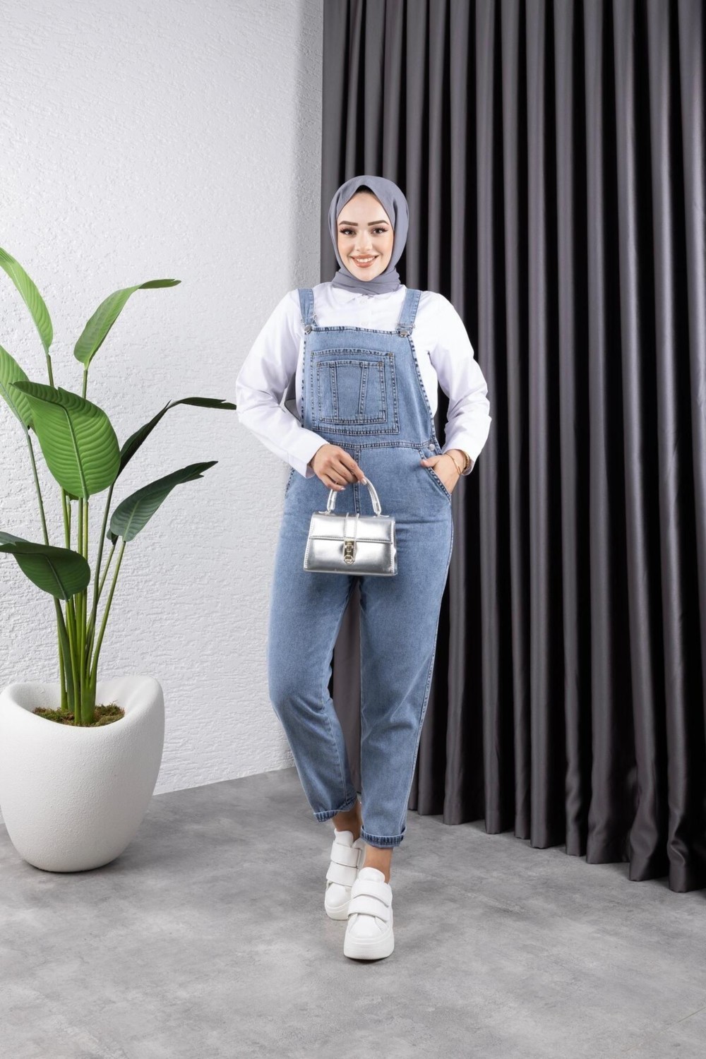 Harman Butik Kadın Cepli Askılı Kot Tulum Pamuk Polyester Karışımı Modern Tasarım Mavi