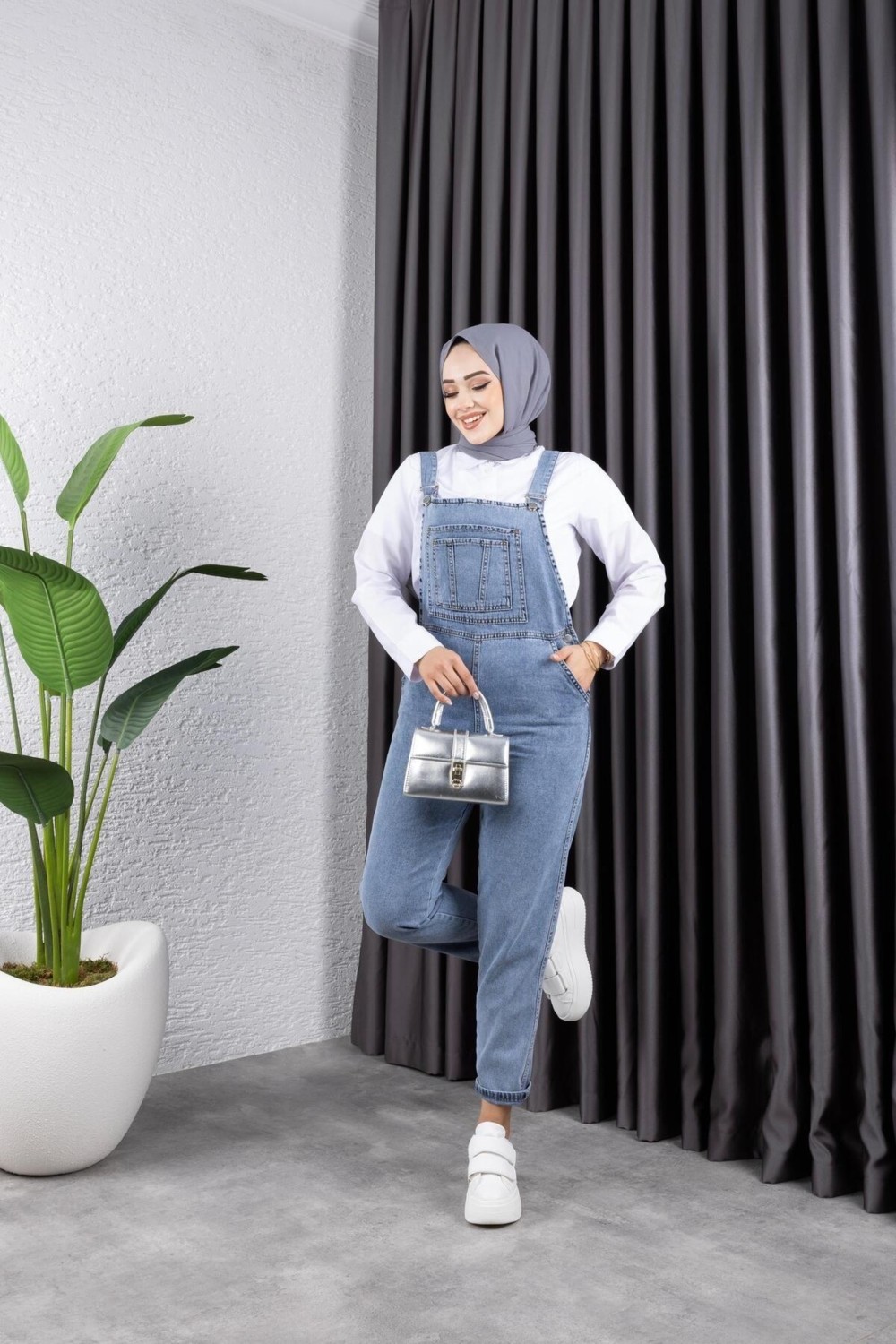 Harman Butik Kadın Cepli Askılı Kot Tulum Pamuk Polyester Karışımı Modern Tasarım Mavi görsel 5