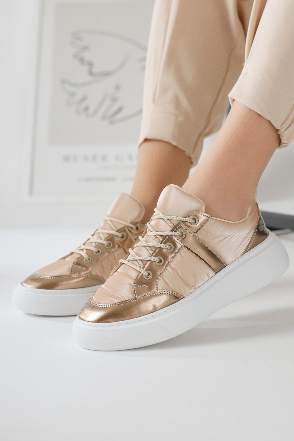 Limoya Jakleen Altın Rugan Detaylı Paraşüt Sneakers görsel 8