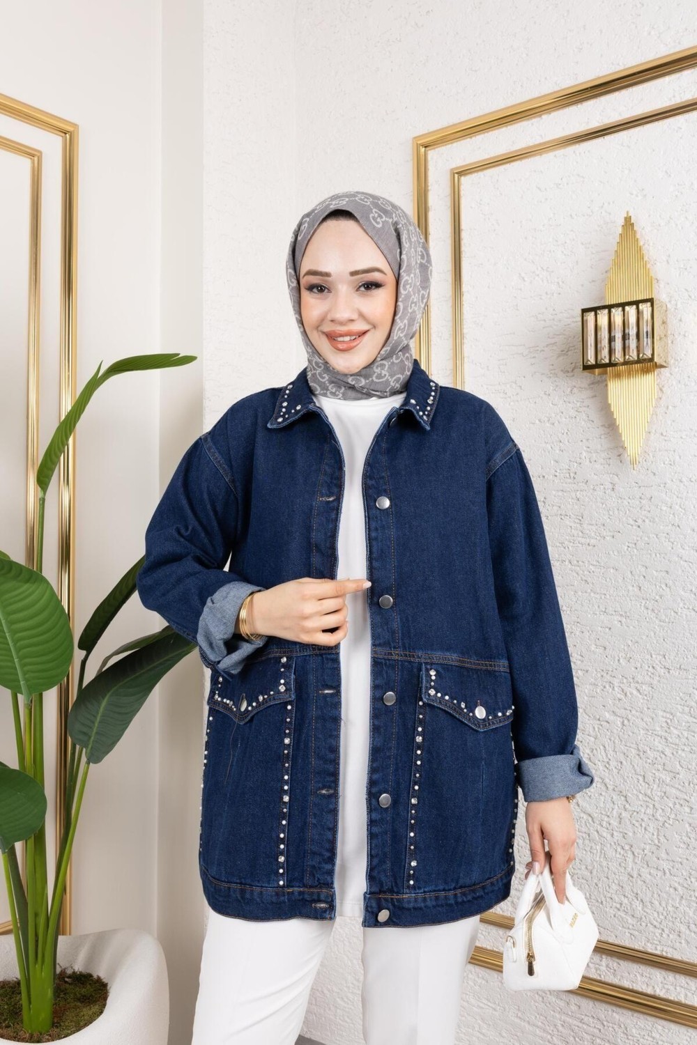 Harman Butik Kadın Cepli Denim Kot Ceket Taş Işleme Detaylı Günlük Kullanım İçin Rahat Tasarım görsel 2