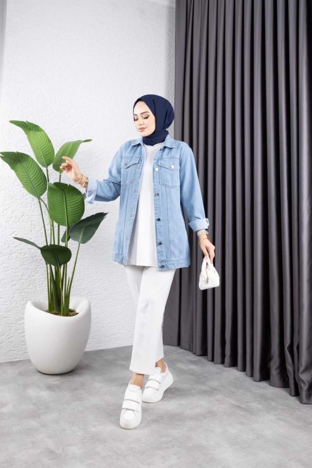 Harman Butik Kadın Siyah Kar Yıkamalı Cepli Denim Kot Ceket görsel 5