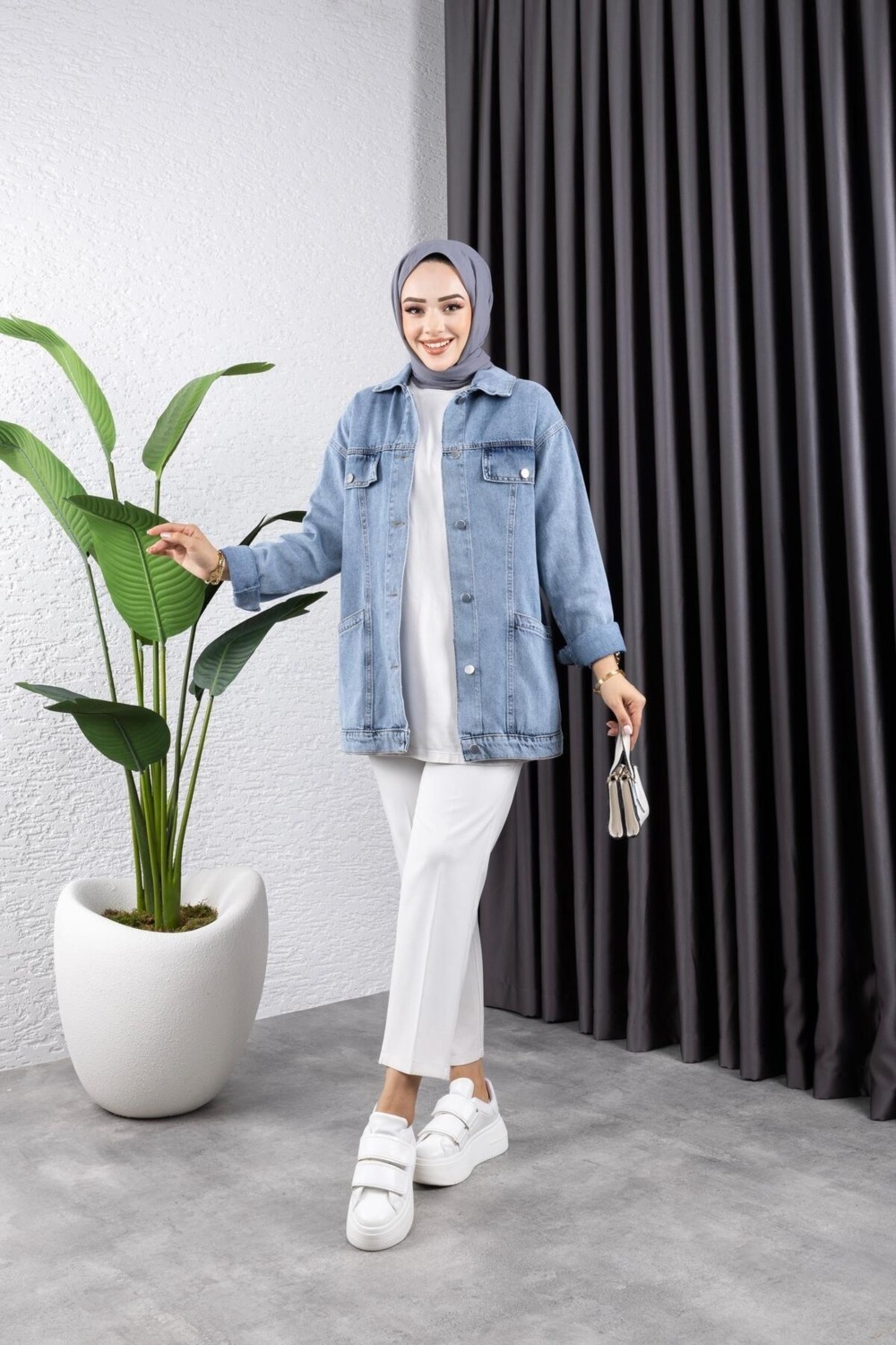Harman Butik Kadın Cep Detaylı Denim Siyah Kot Ceket görsel 3