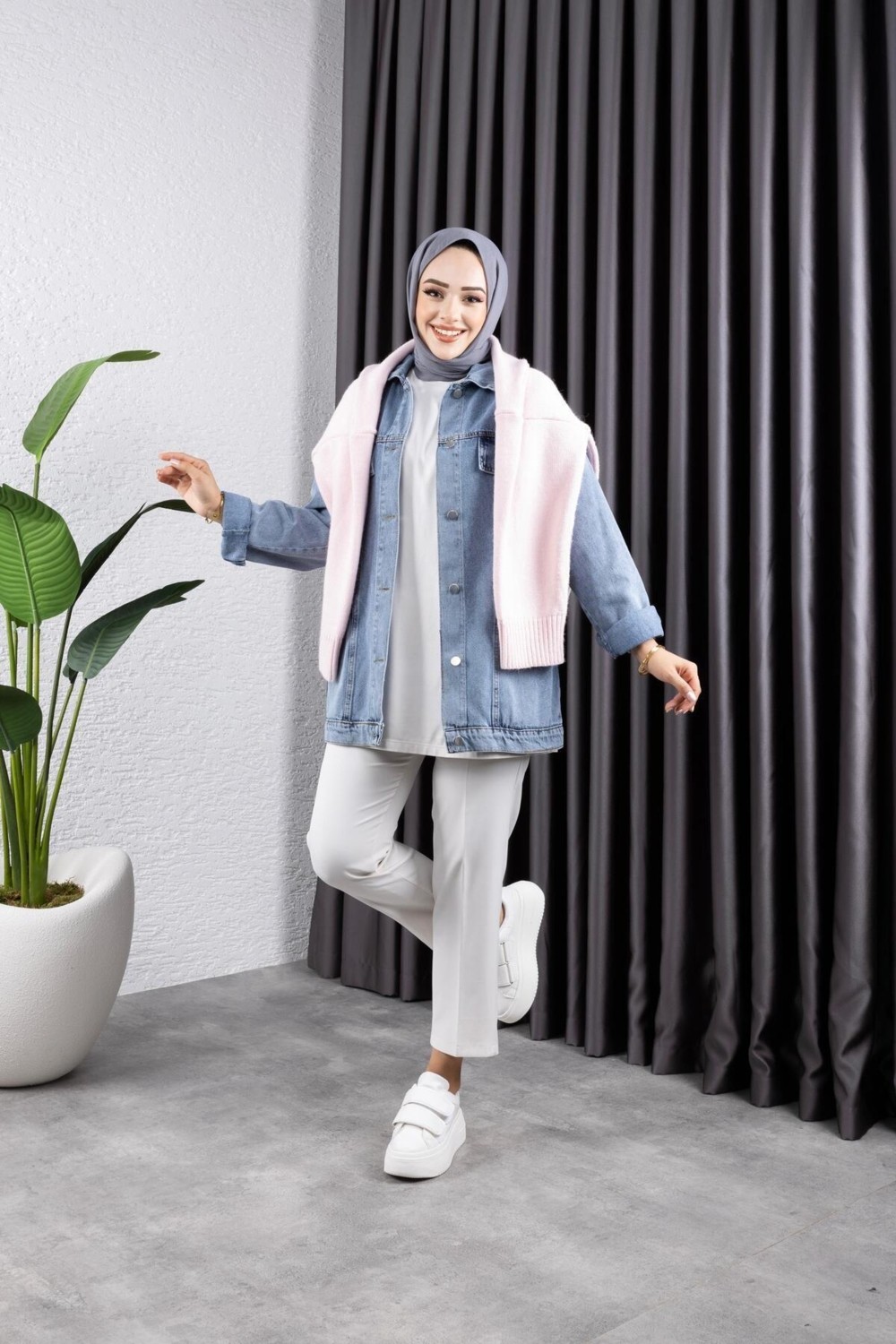 Harman Butik Kadın Cep Detaylı Denim Siyah Kot Ceket görsel 5