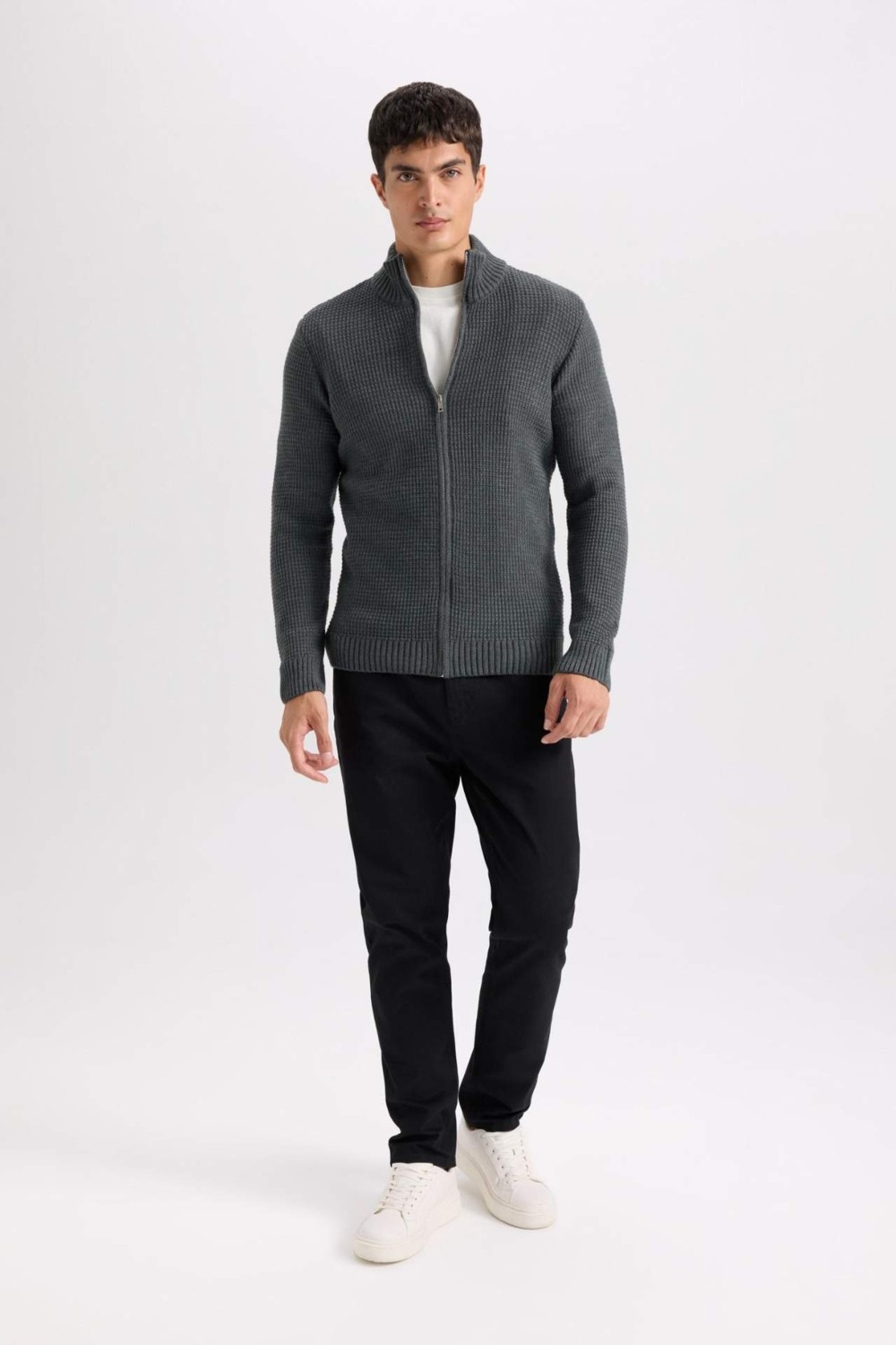 DeFacto Standart Fit Normal Kesim Yarım Balıkçı Yaka Fermuarlı Waffle Hırka R1195AZNS görsel 7