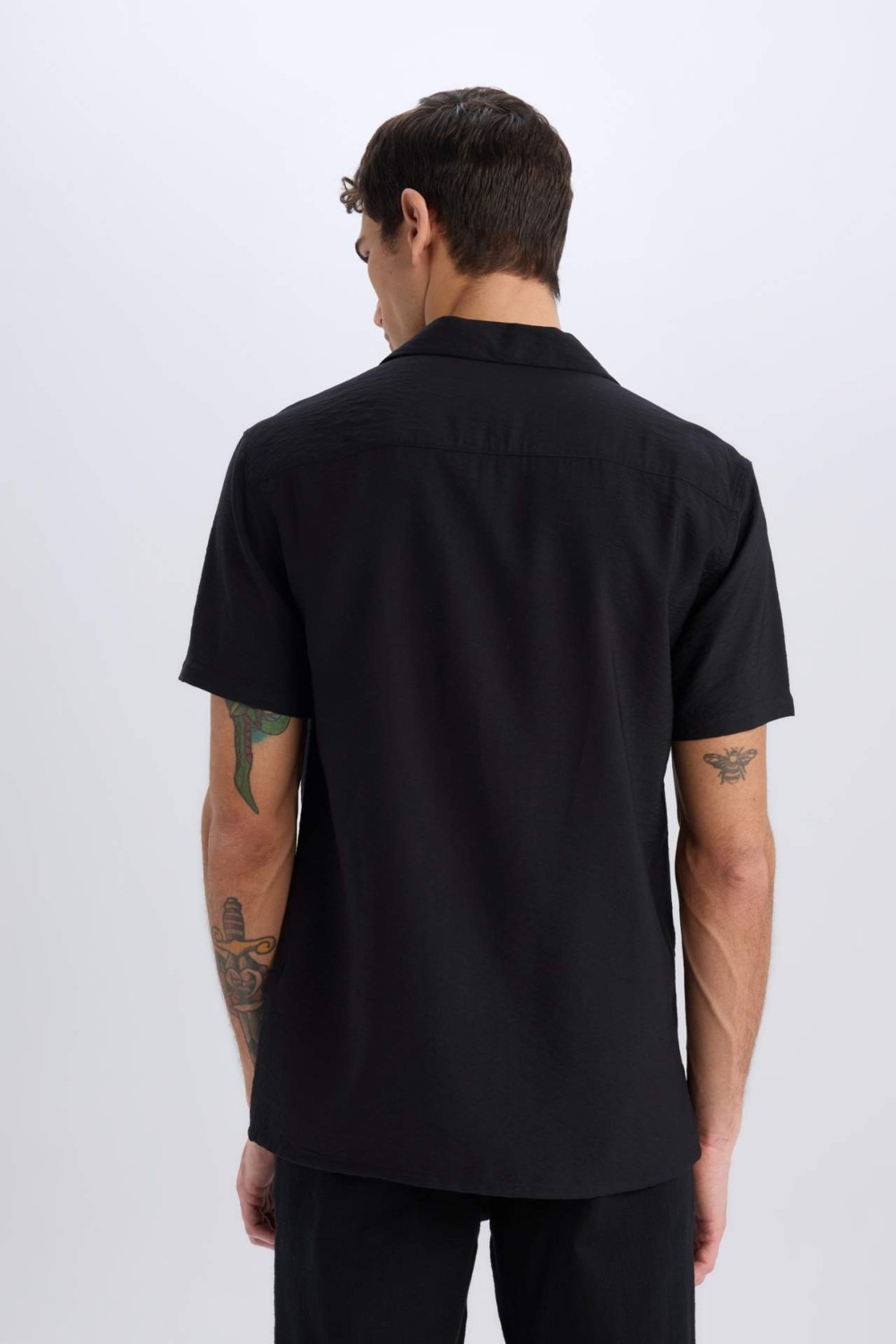 DeFacto Modern Fit Yazlık Polo Yaka Basic Düz Kısa Kollu Gömlek V8406AZ25SM görsel 6