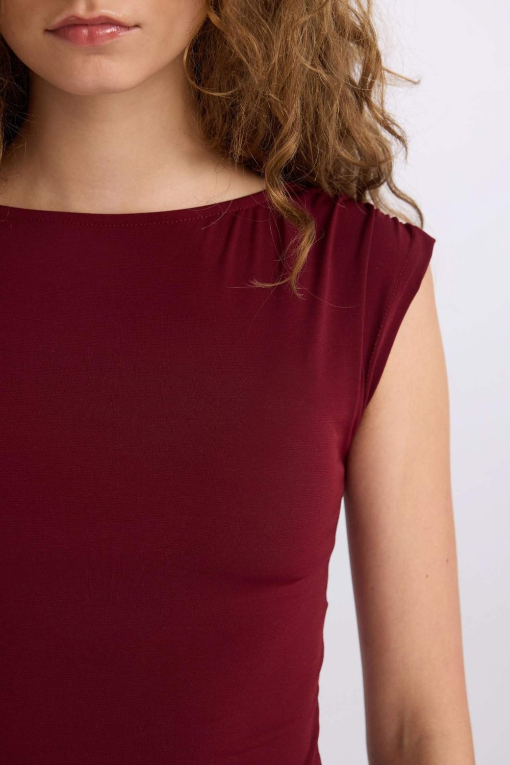 DeFacto Fitted Bisiklet Yaka Kısa Kollu Bordo Tişört E3150AX24WN görsel 7