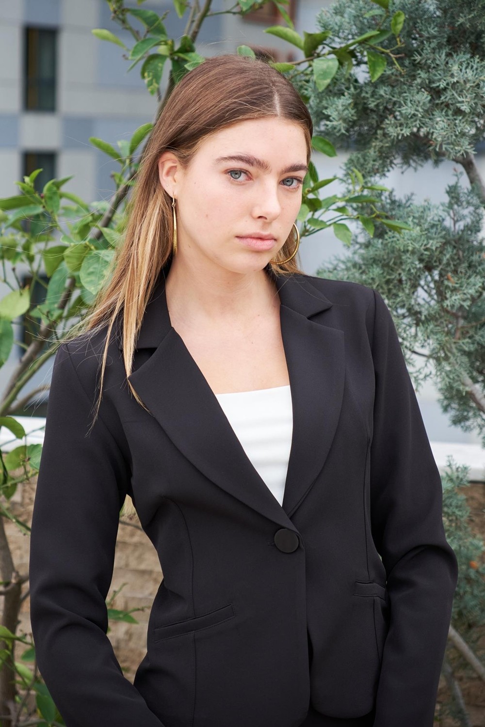 Jument Yakalı Flato Cepli Uzun Kol Pamuklu Kumaş Kısa Blazer Ofis Ceket-Siyah görsel 2