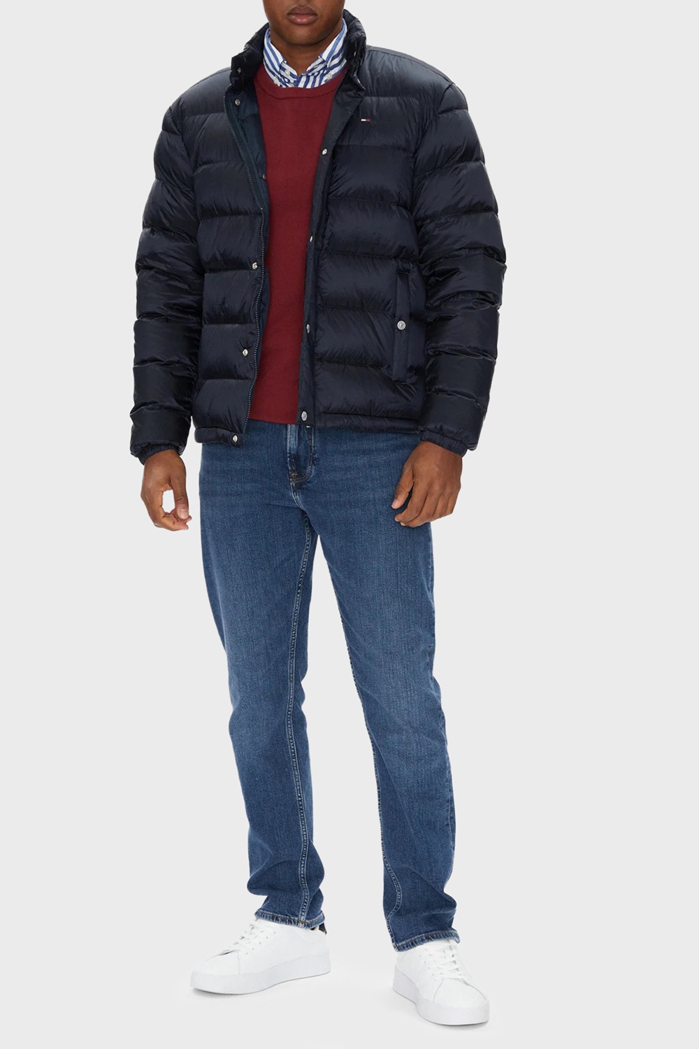 Tommy Jeans Regular Fit Dik Yaka Kapitoneli Logolu Mont Erkek Mont DM0DM21937 C1G görsel 2