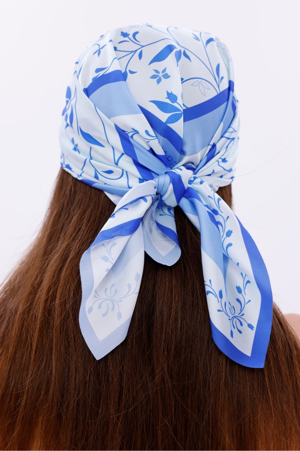 Tarzını Seç Akdeniz Dalları Model Fular Bandana Şal Estascarf 70X70 cm görsel 2