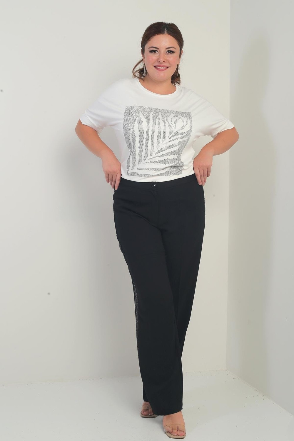By Saygı Kadın Beli Lastikli Yanları Pul Payet Şeritli B.b. Pantolon görsel 3