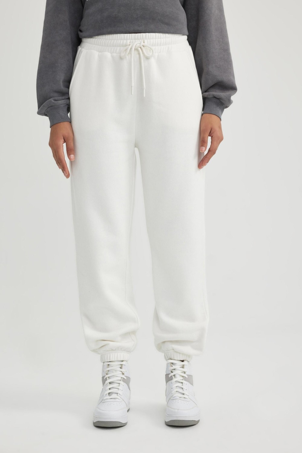 DeFacto Standart Fit Kalın Jogger Eşofman Altı Bel Paça Lastikli Basic Düz Uzun Boy S7370AZ24SP görsel 4