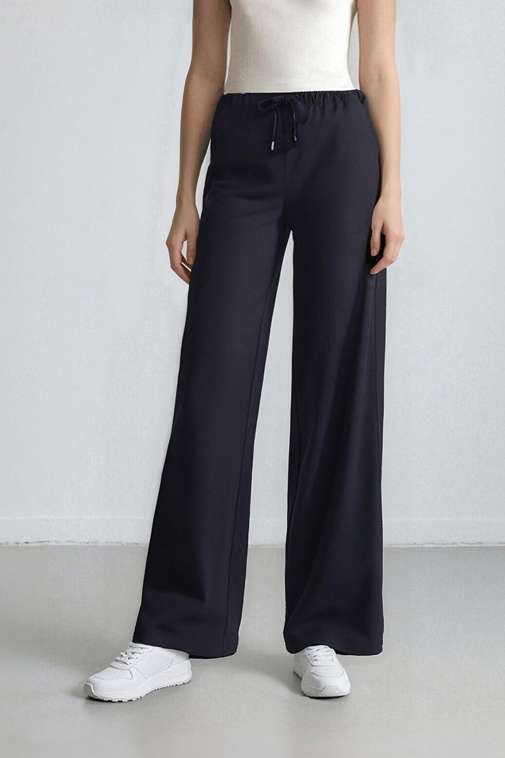 DeFacto Wide Leg Geniş Paça Beli Lastikli Bağcıklı Basic Düz Palazzo Pantolon C5628AX25SP görsel 6