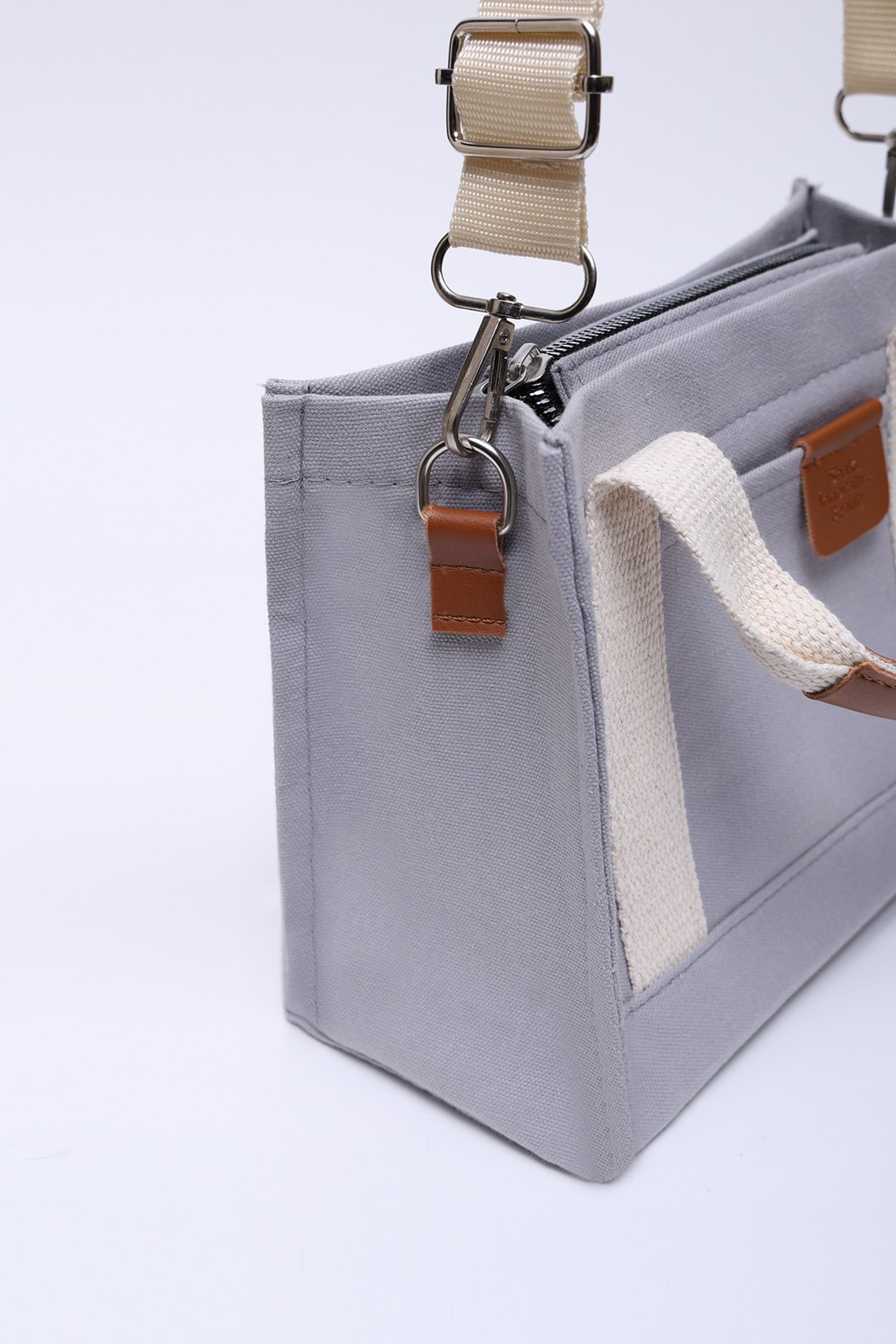 SHAKA Vizon SHK138 2 Bölmeli Kanvas Kumaş Ayarlanabilir Askılı Fermuarlı El, Kol ve Omuz Çantası U:17 G:24 E:10 cm görsel 7