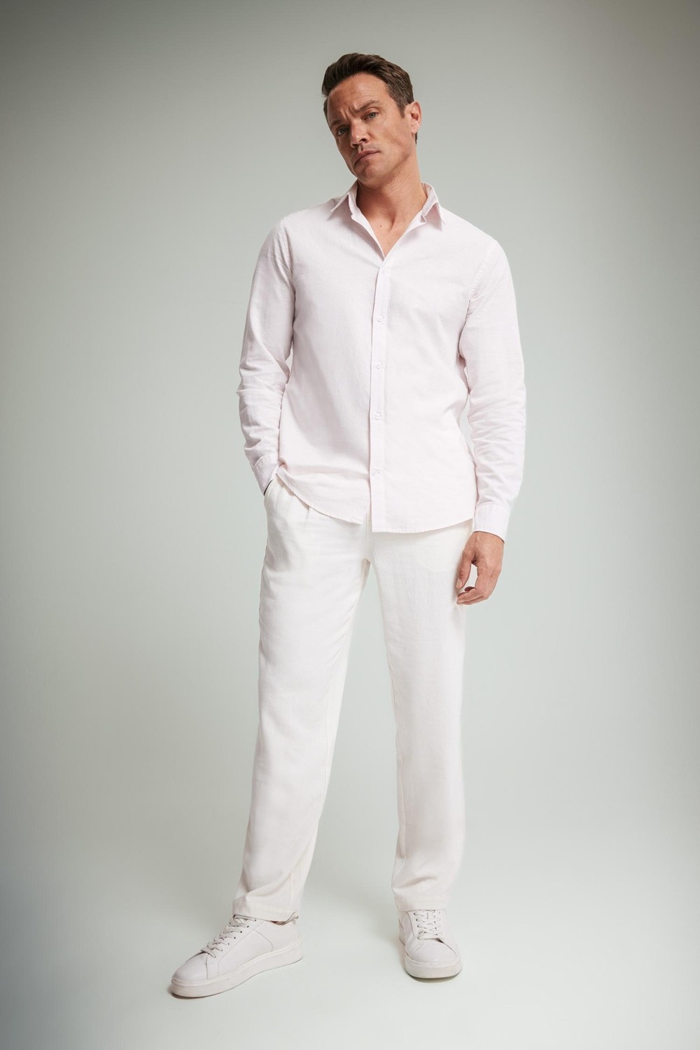 DeFacto Yazlık Viskon Regular Fit Keten Karışımlı Düz Paça Cepli Jogger Pantolon B4867AX25SM