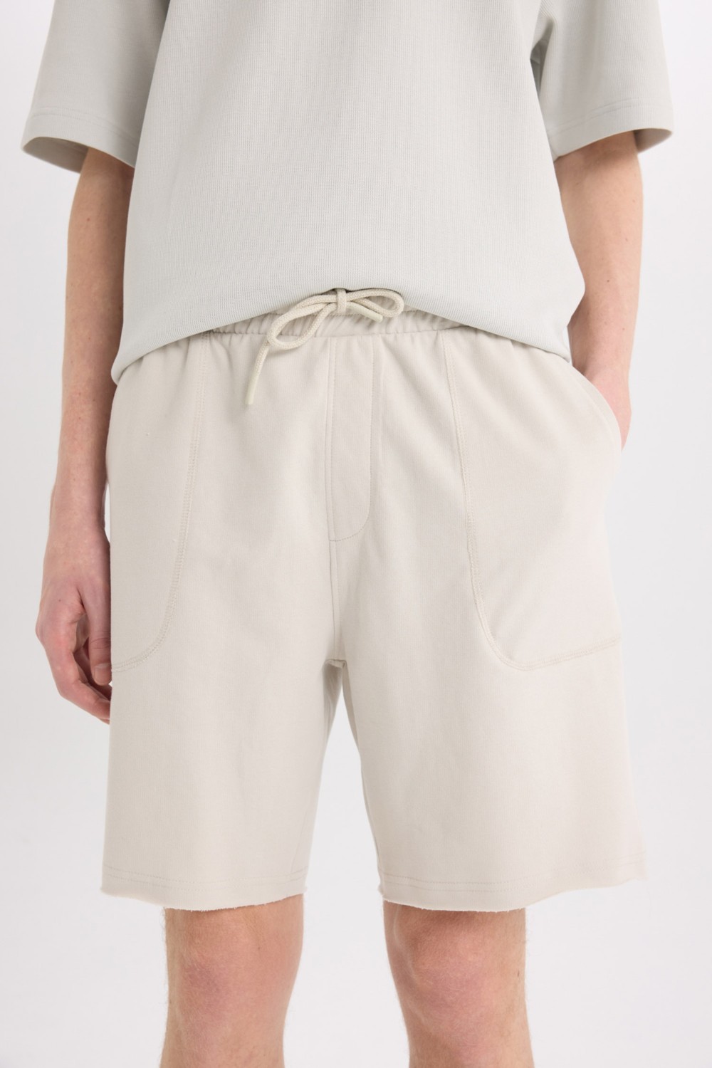 DeFacto %100 Pamuk Slim Fit Dar Paça Cepli Basic Şort B8673AX25SM görsel 6