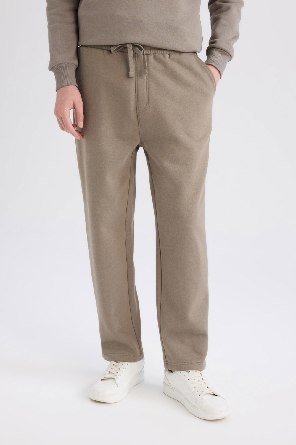 DeFacto Regular Fit Eşofman Altı İçi Polarlı Basic Düz Cepli Beli Bağcıklı Düz Paça D7836AX25SP görsel 6