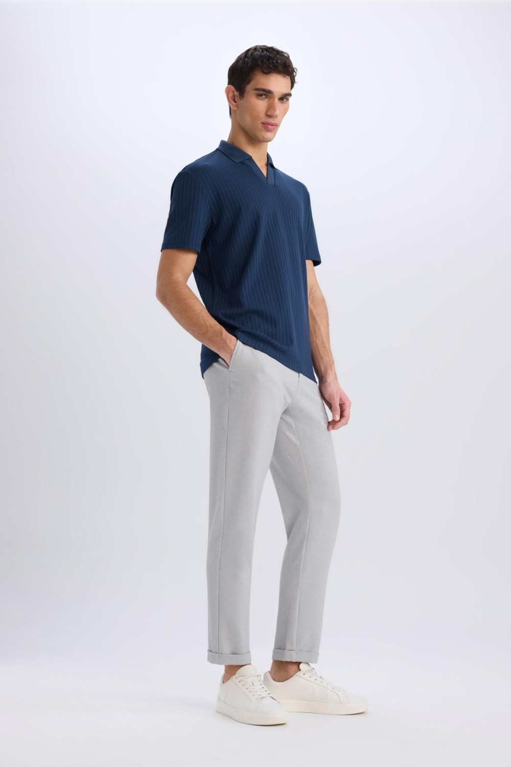 DeFacto Jogger Fermuarlı Paça Yazlık Kumaş Pantolon E4779AX25SM görsel 3