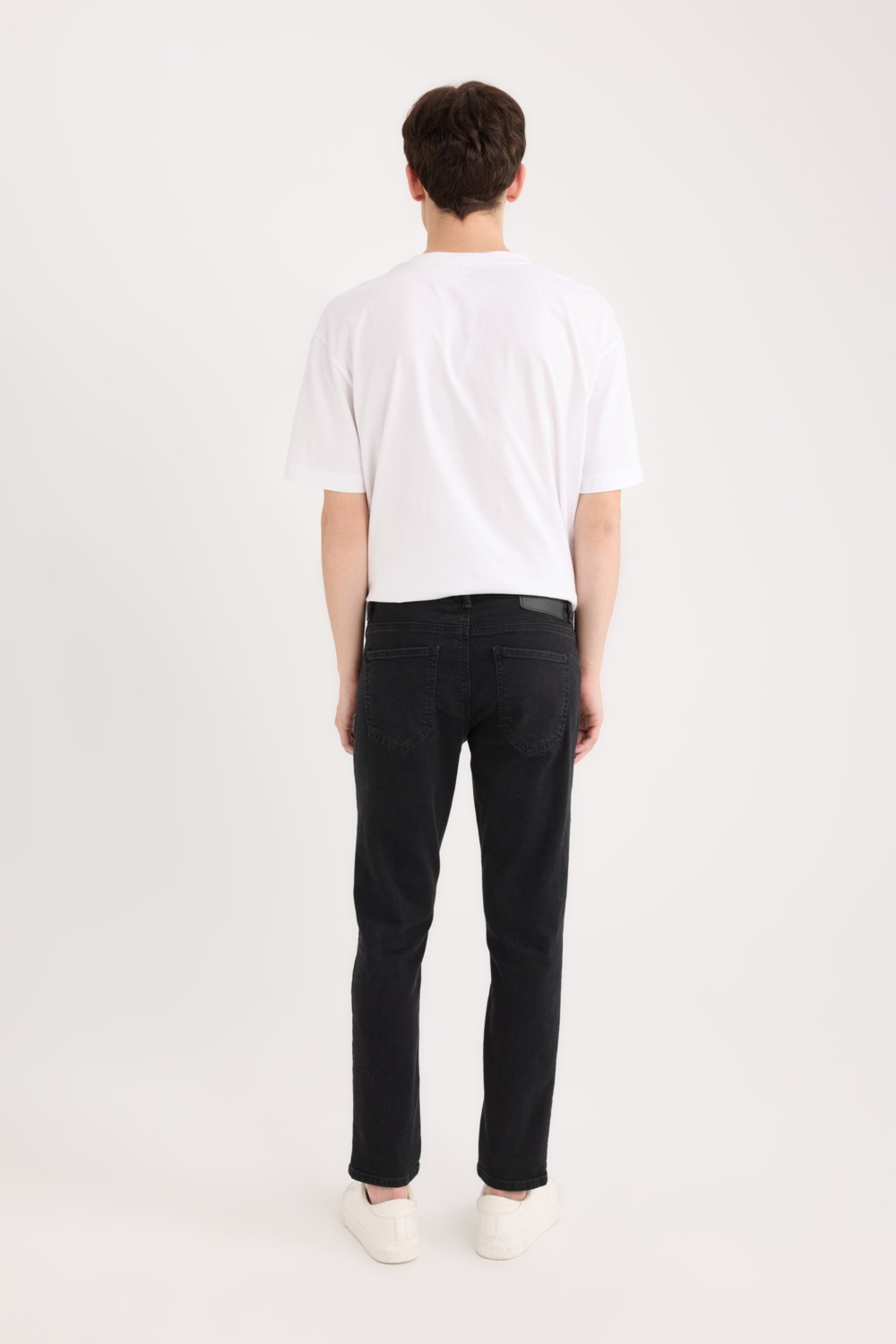 DeFacto Carlo Skinny Fit Ekstra Dar Kalıp Normal Bel Ekstra Dar Paça Siyah Jean Pantolon S2285AZ24AU görsel 7