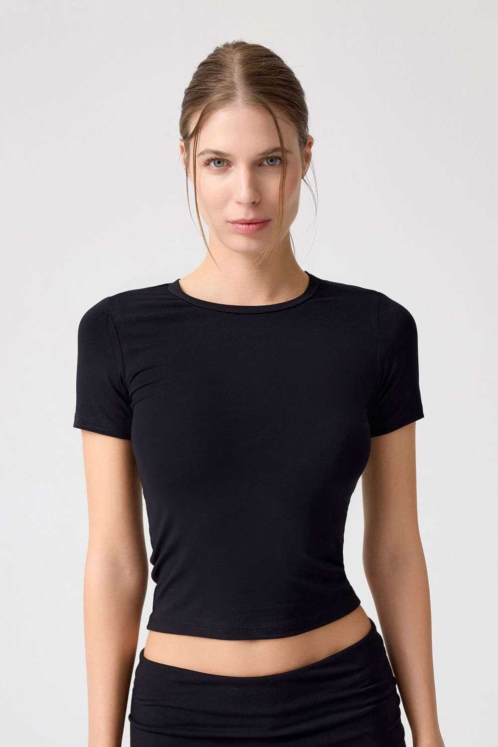 Los Ojos x Melodi Bordo Bedene Oturan Tişört Short Fitted görsel 6