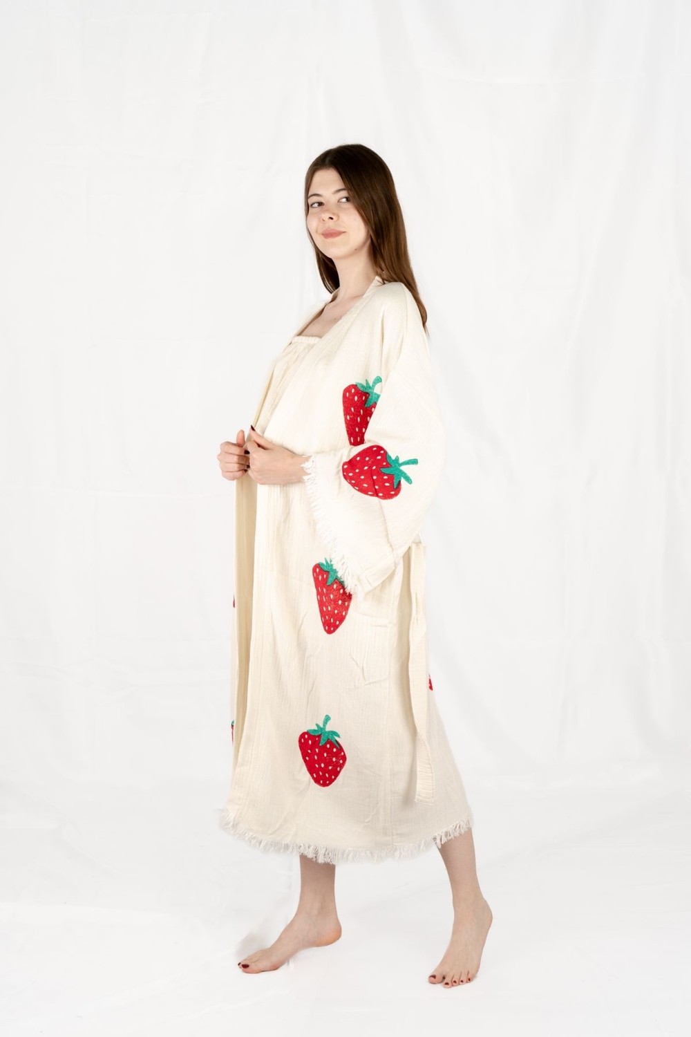Befera Design Müslin Kimono %100 Pamuklu Çilek Baskılı Desenli Bornoz Kaftan Sabahlık görsel 3