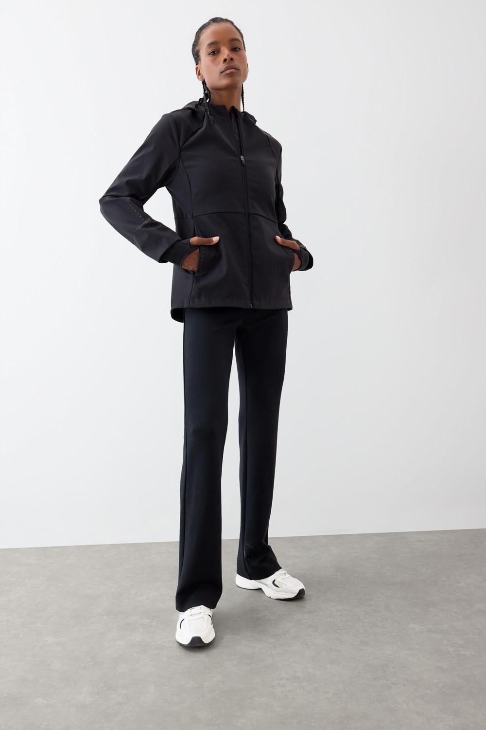 DeFacto Flare Fit İspanyol Paça Standart Boy Modal Soft Touch Pantolon E8957AX25AU