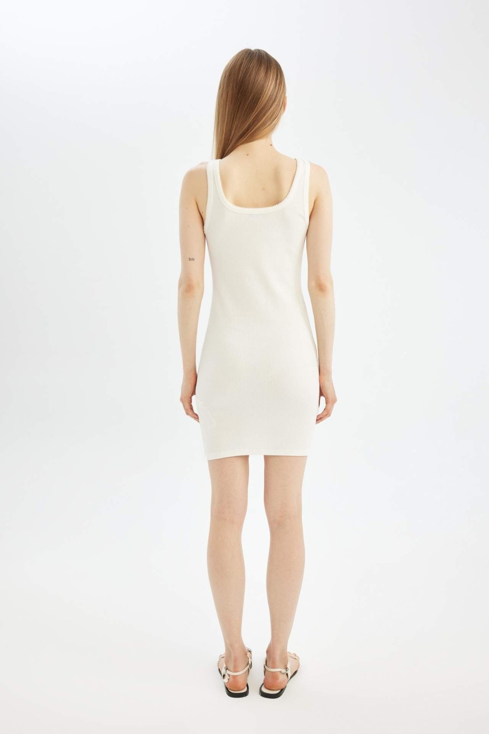 DeFacto Coool Bodycon Vücudu Saran Basic Fitilli Kaşkorse Mini Beyaz Elbise A0732AX24SM görsel 4