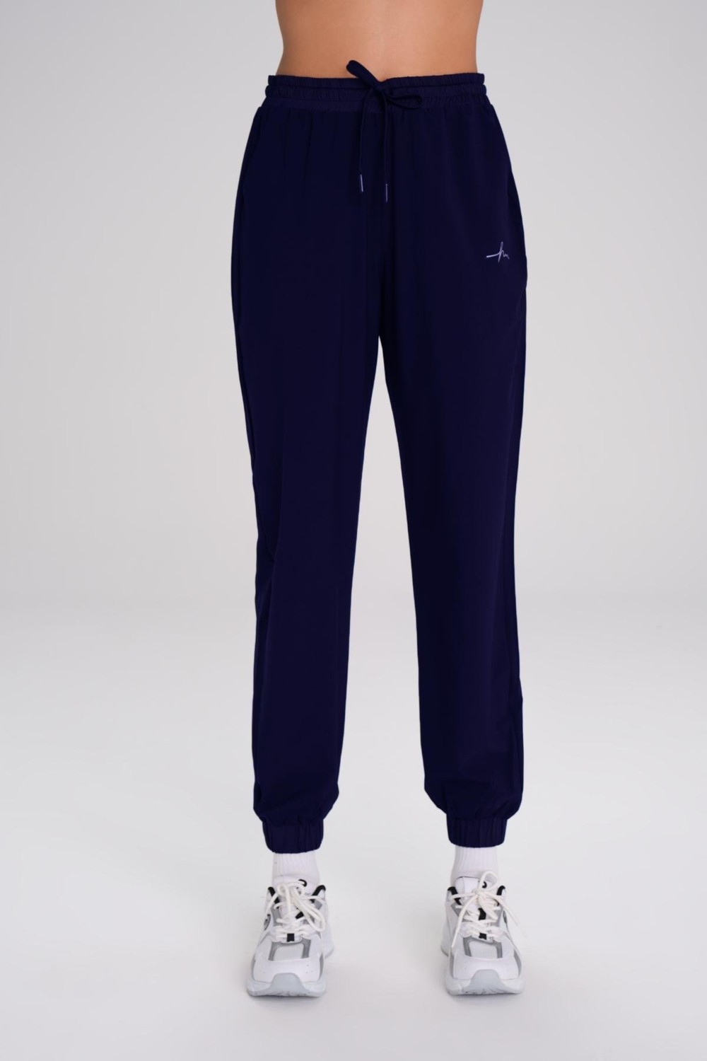 Haşema Kadın Lacivert Jogger Spor Pantolonu Nefes Alan Polyester Kumaş ile Rahat Kullanım