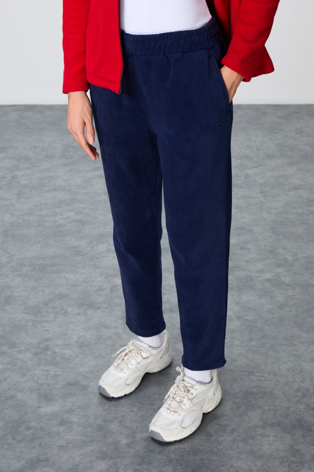 Tommy Life Haki Kalın Yumuşak Dokulu Dik Yaka Oversize Nakışlı Polar Kadın Eşofman Takım -95339 görsel 4