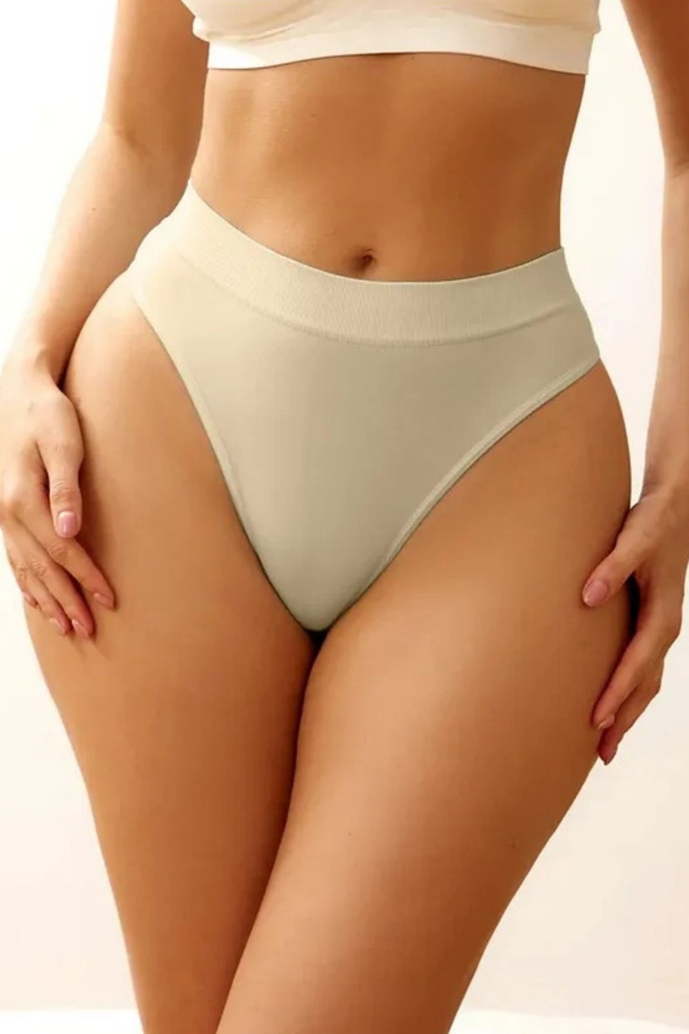 Mistirik Navelli Model Seamless Yumuşak Kumaşlı String Külot görsel 2