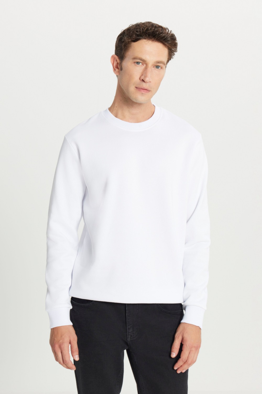 Altınyıldız Classics Erkek Siyah Standart Fit Normal Kesim Içi Polarlı 3 Iplik Bisiklet Yaka Pamuklu Sweatshirt