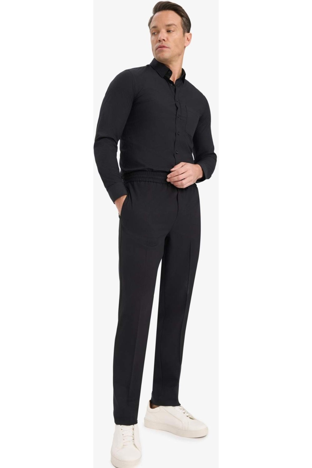 DeFacto Ultra Yumuşak Beli Bağcıklı Lastikli Cepli Jogger Fit Her Yöne Esneyen Yumuşak Tuşe Pantolon A9943AX25AU görsel 2