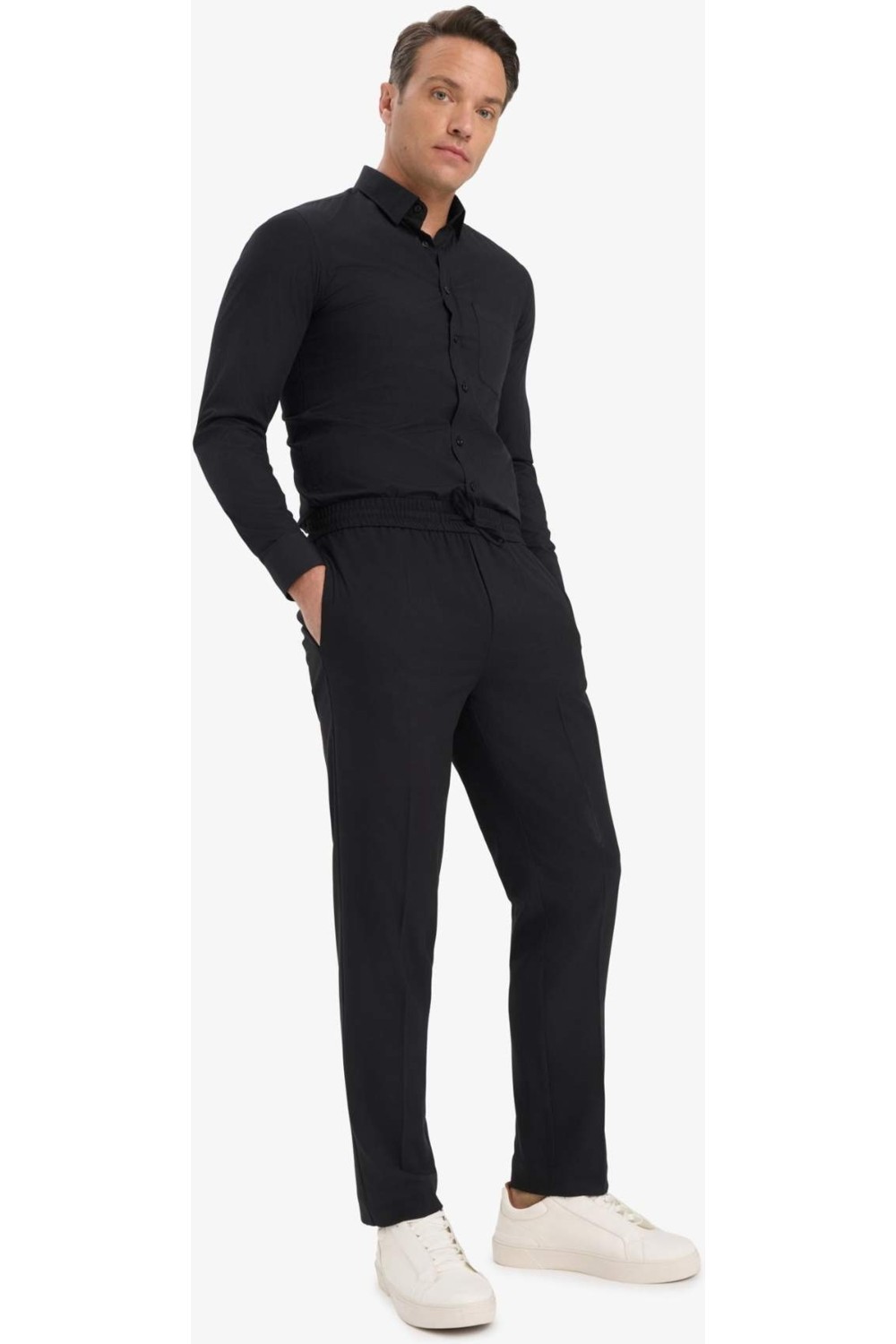 DeFacto Ultra Yumuşak Beli Bağcıklı Lastikli Cepli Jogger Fit Her Yöne Esneyen Yumuşak Tuşe Pantolon A9943AX25AU görsel 3