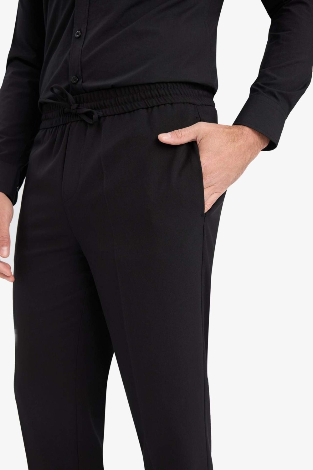 DeFacto Ultra Yumuşak Beli Bağcıklı Lastikli Cepli Jogger Fit Her Yöne Esneyen Yumuşak Tuşe Pantolon A9943AX25AU görsel 6