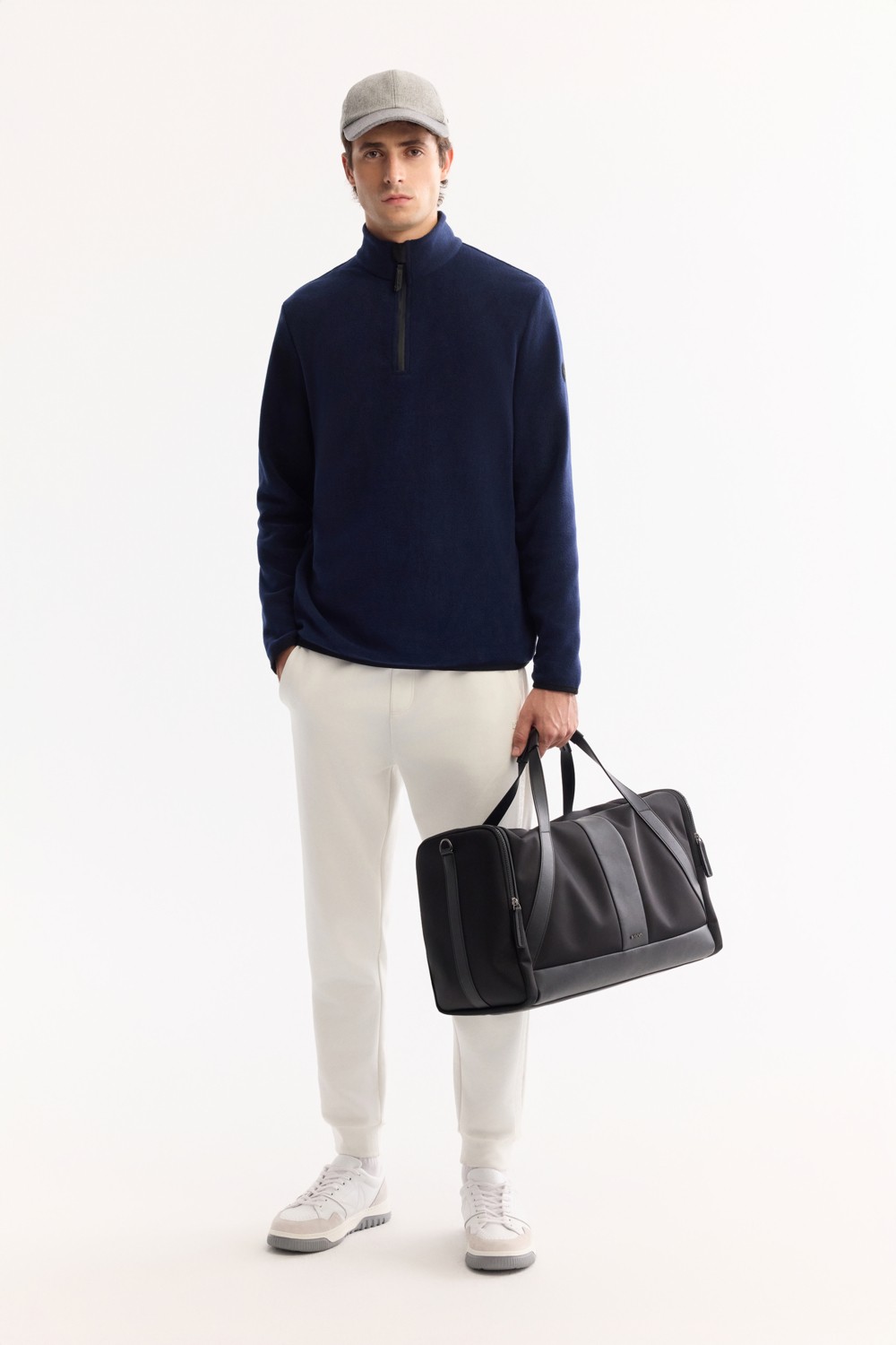 AVVA Erkek Siyah Dik Yaka Fermuarlı Soft Touch Polar Regular Fit Sweatshirt E001068 görsel 6