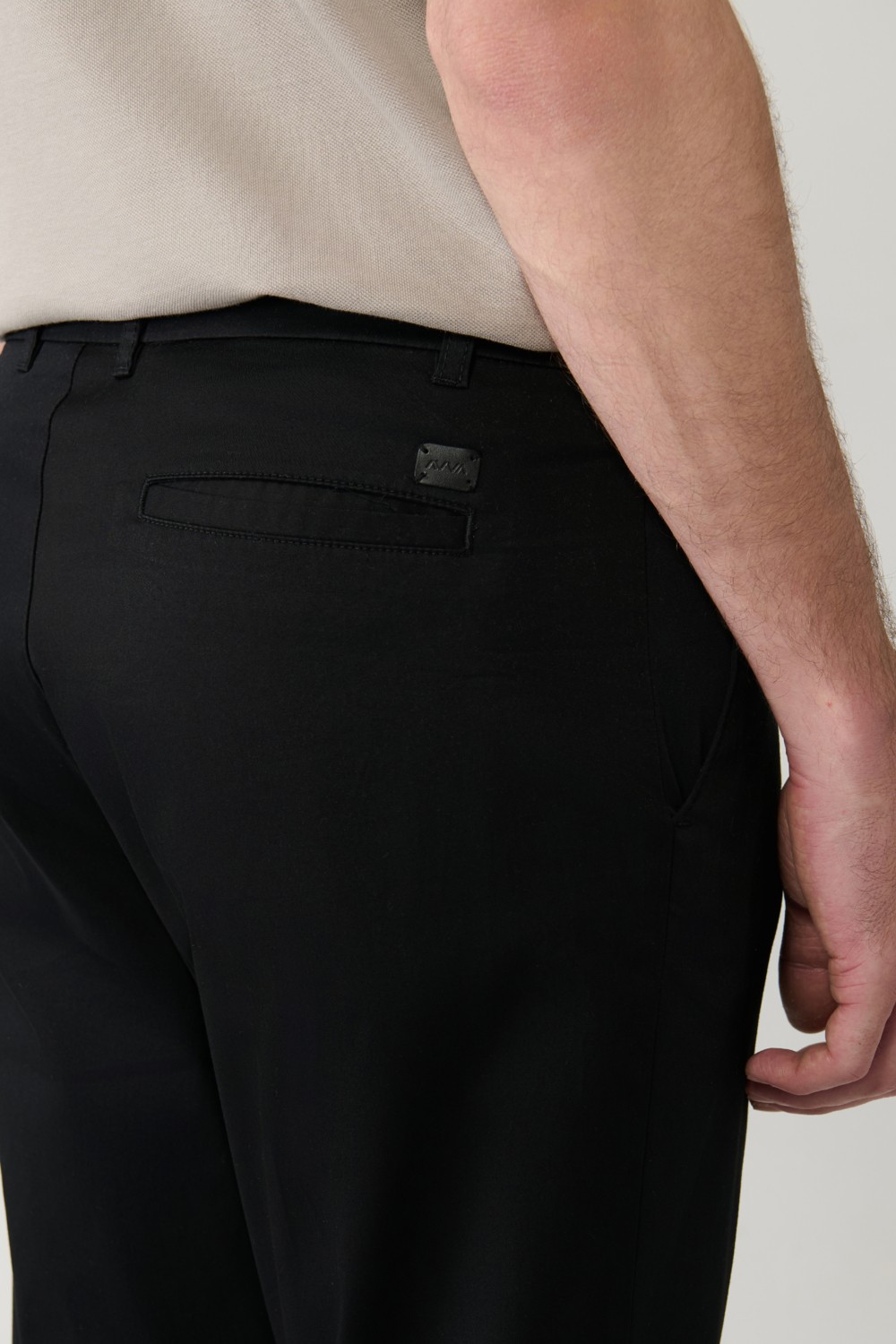 AVVA Erkek Siyah Pamuklu Klasik Bel Relaxed Fit Pantolon A41Y3037 görsel 7