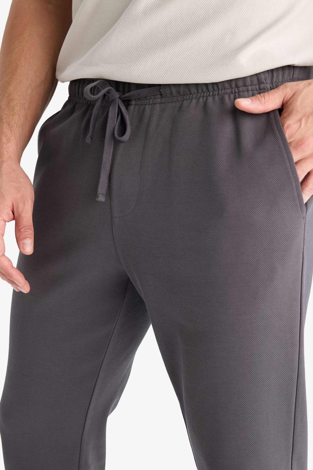 DeFacto Regular Fit Esnek Basic Beli Bağcıklı Cepli Düz Paça Jogger Pantolon C6022AX25AU görsel 6