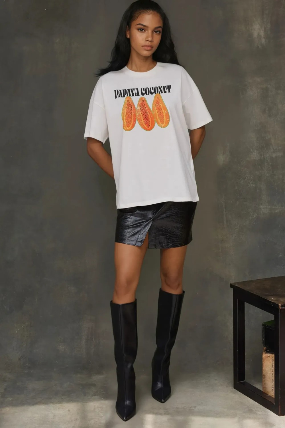 Hiccup Kadınlar Kadın %100 Pamuk Bisiklet Yaka Oversize Beyaz Baskılı T-Shirt Kırmızı görsel 2