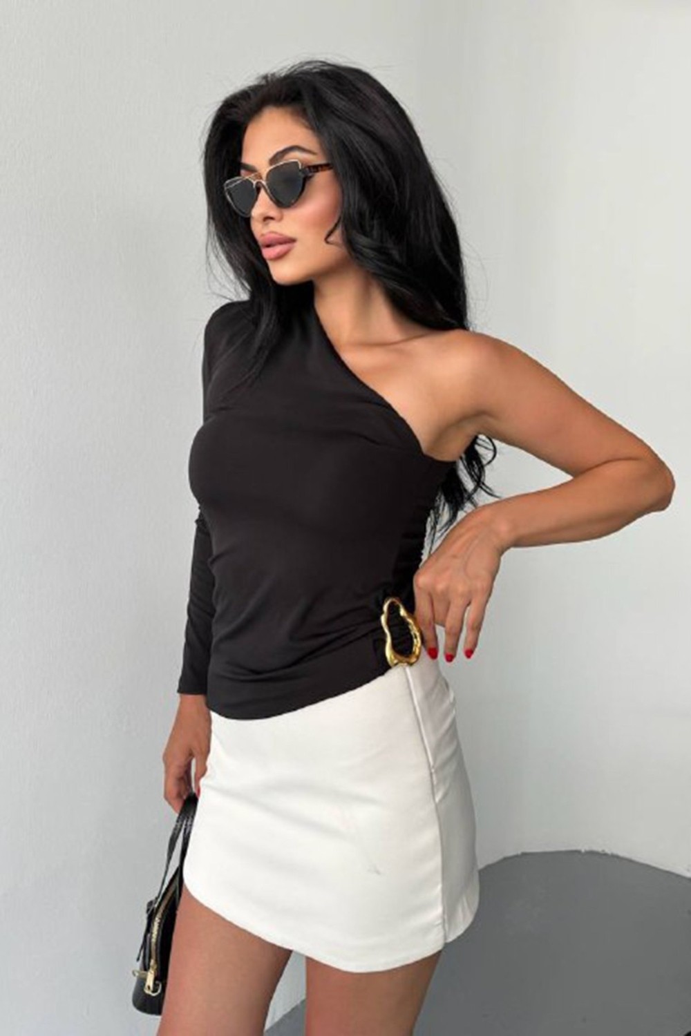 Giysa Kadın Asimetrik Yaka Tek Omuzlu Aksesuar Detaylı Bluz Siyah - 26K 2544 görsel 8
